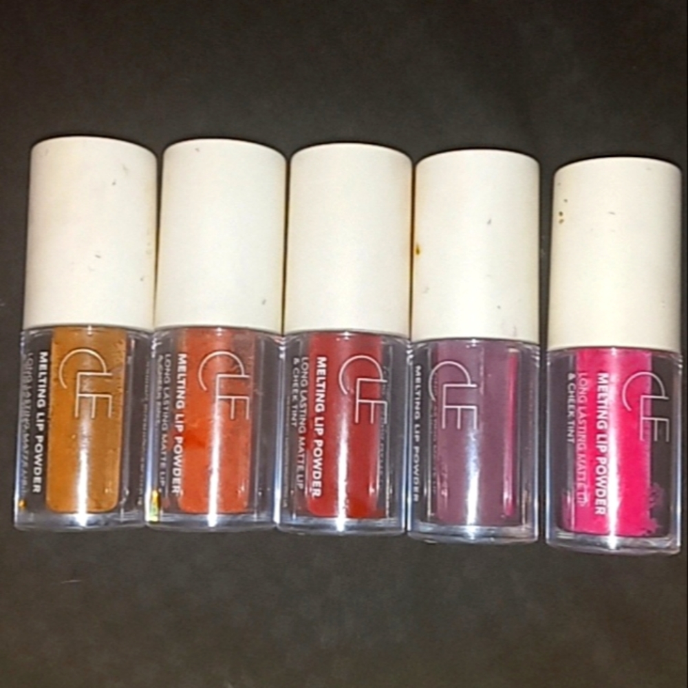CLE Melting Lip Powder